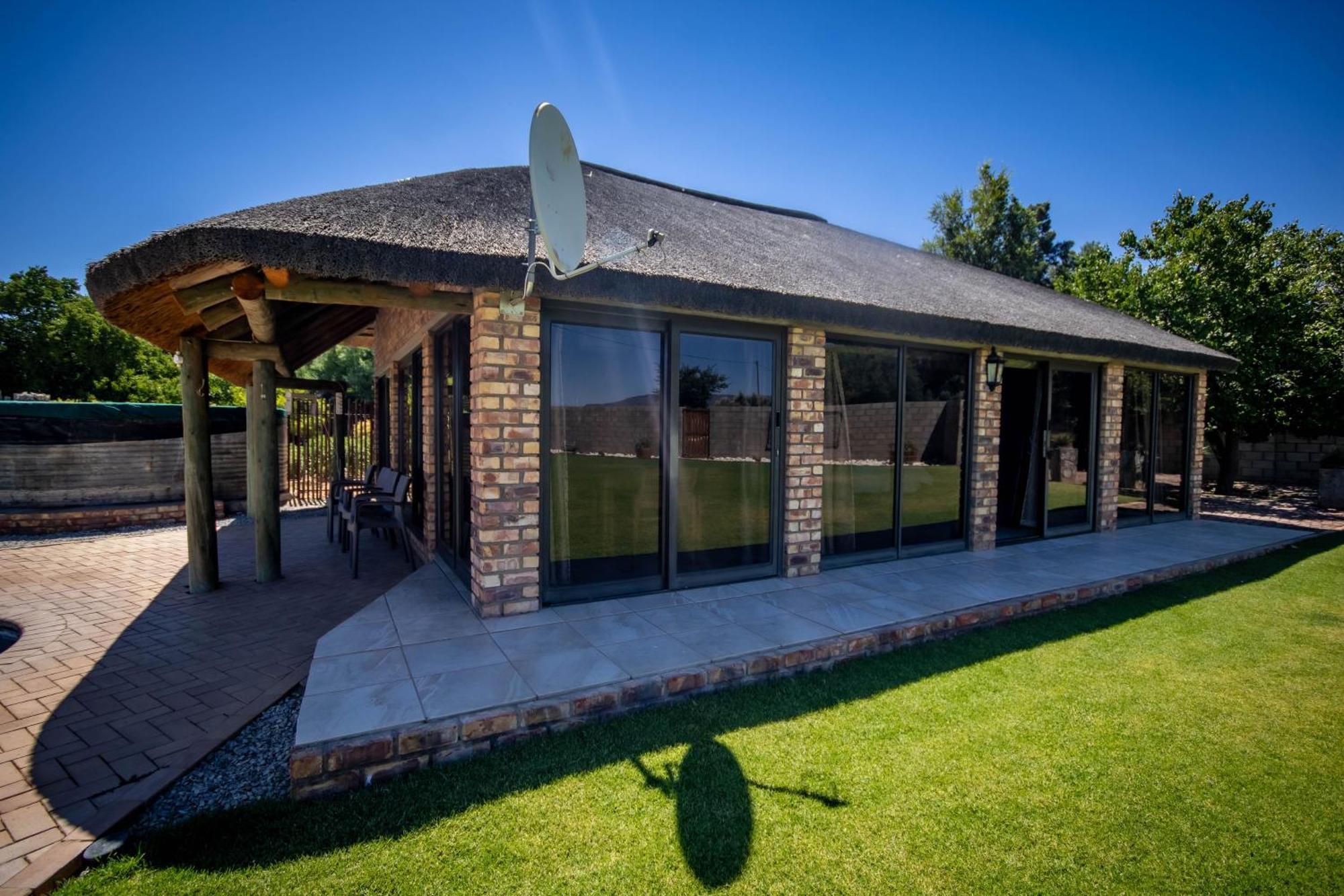 Tarantula Guest House Calvinia Exterior photo