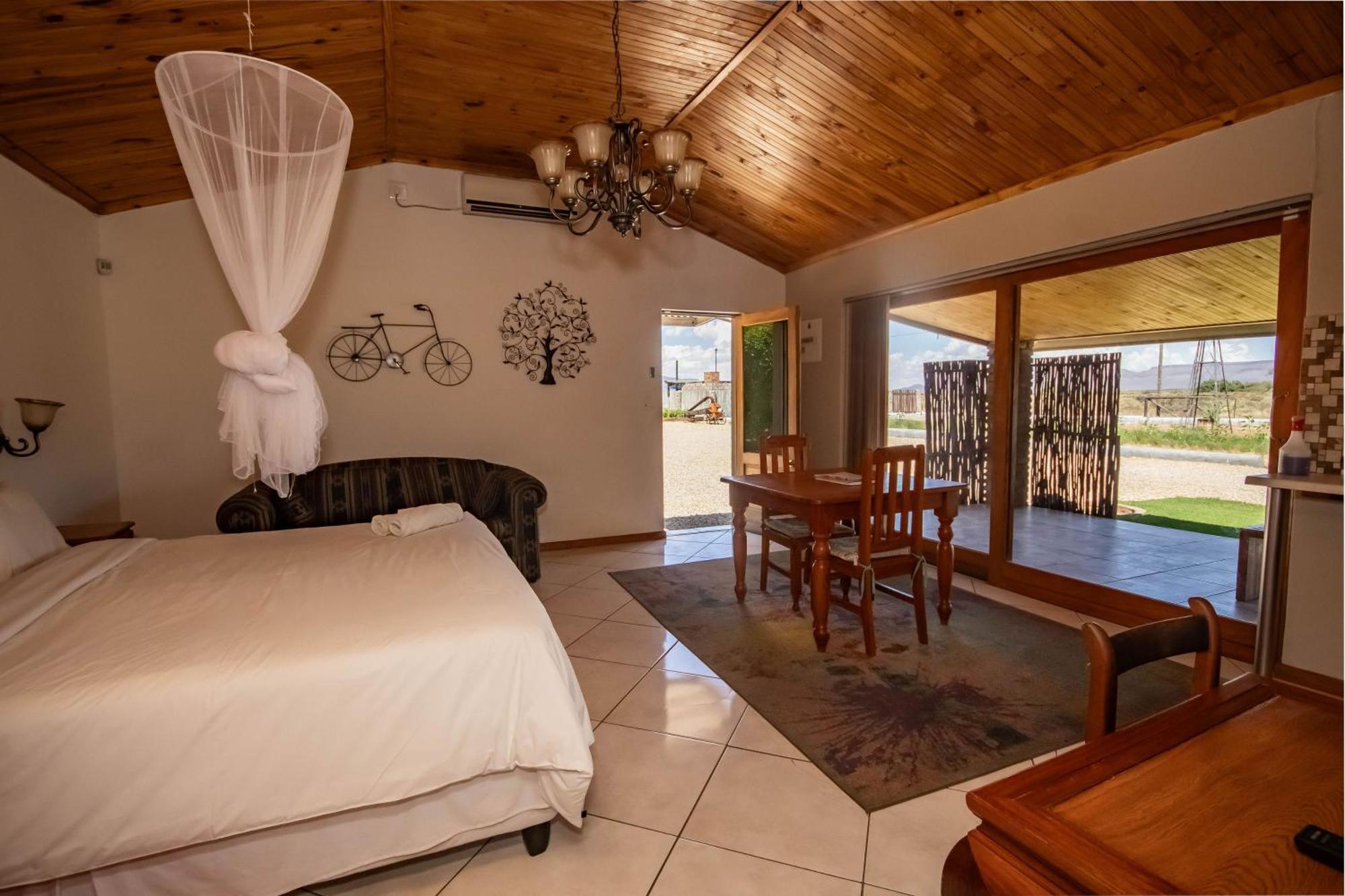 Tarantula Guest House Calvinia Exterior photo