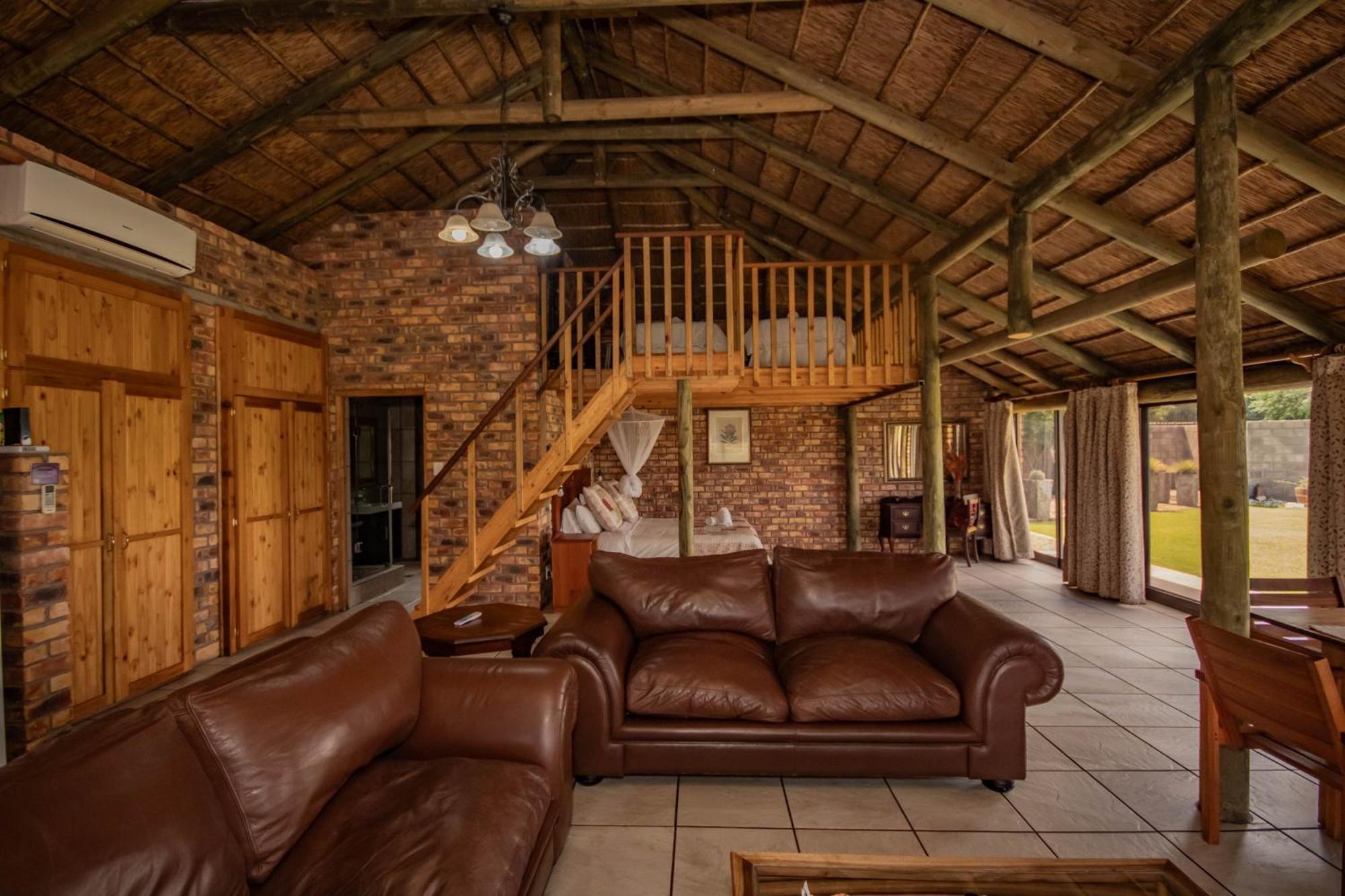 Tarantula Guest House Calvinia Exterior photo