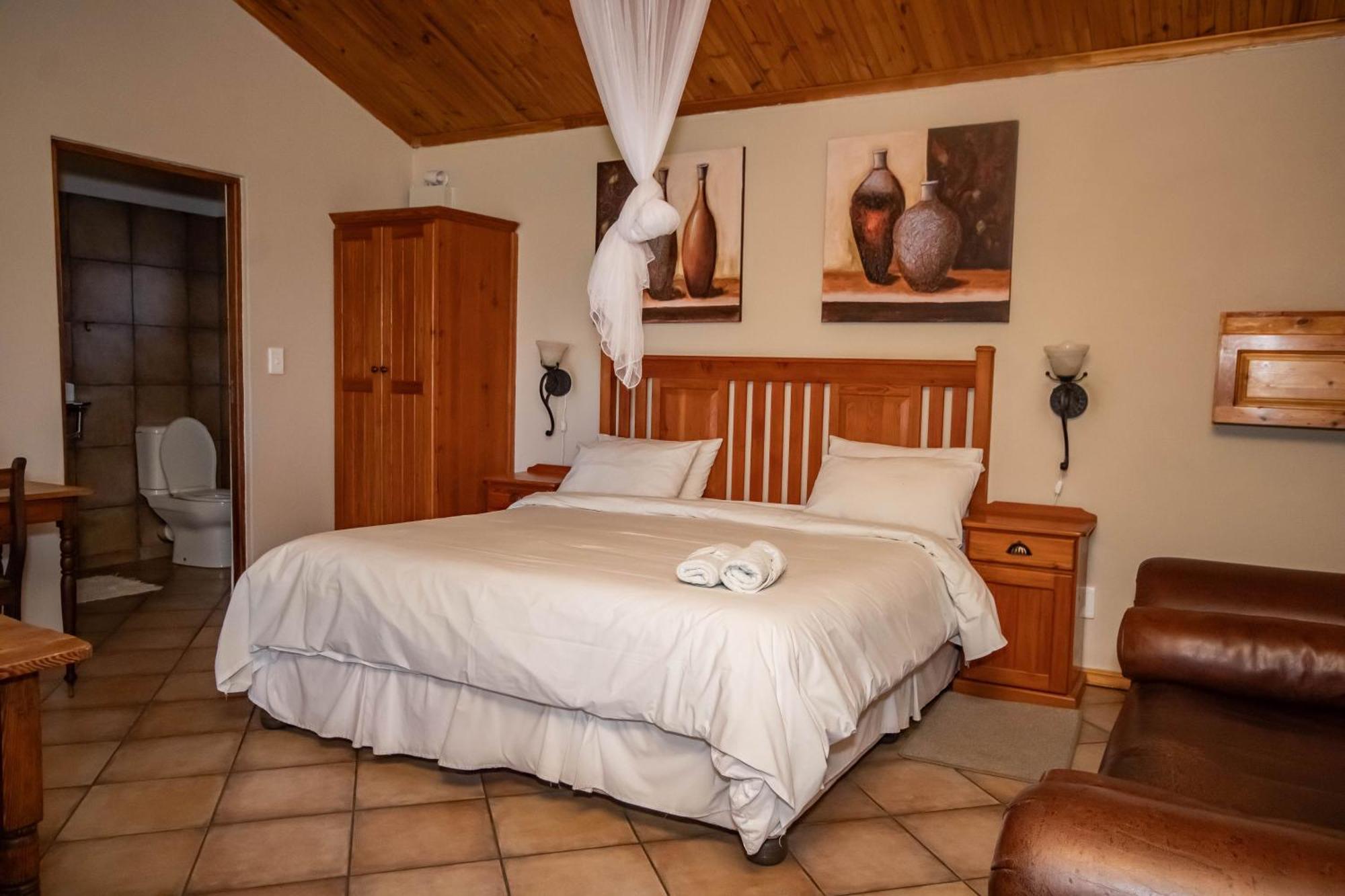 Tarantula Guest House Calvinia Exterior photo