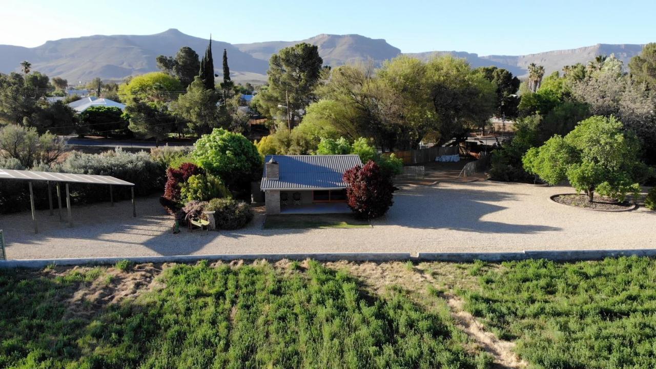 Tarantula Guest House Calvinia Exterior photo